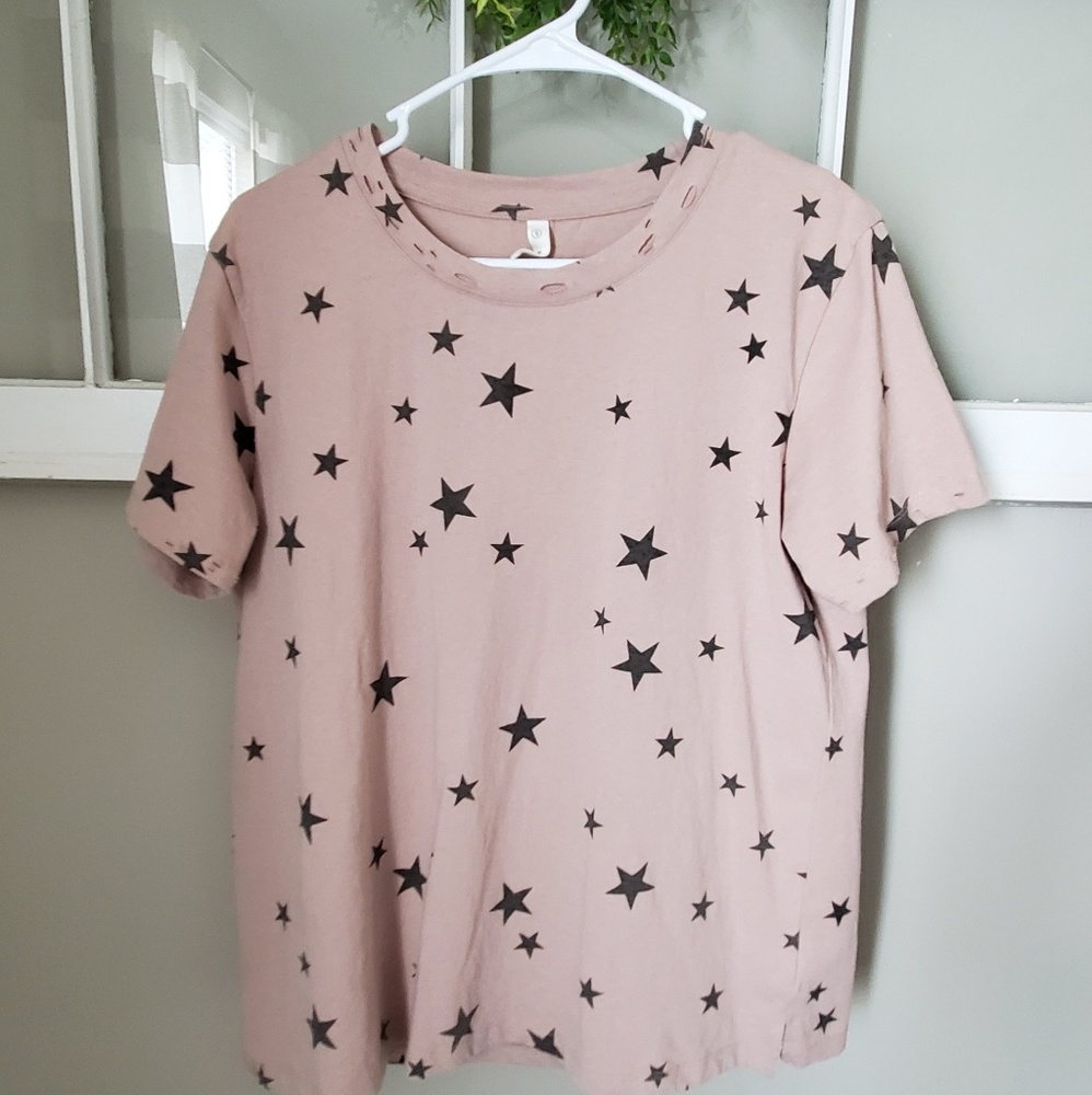 Distressed star top sz Small womens